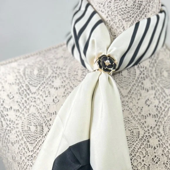 NEW ✨Women’s decorative Scarf ring ONLY; dainty scarf style ring;scarf buckle - Picture 5 of 5